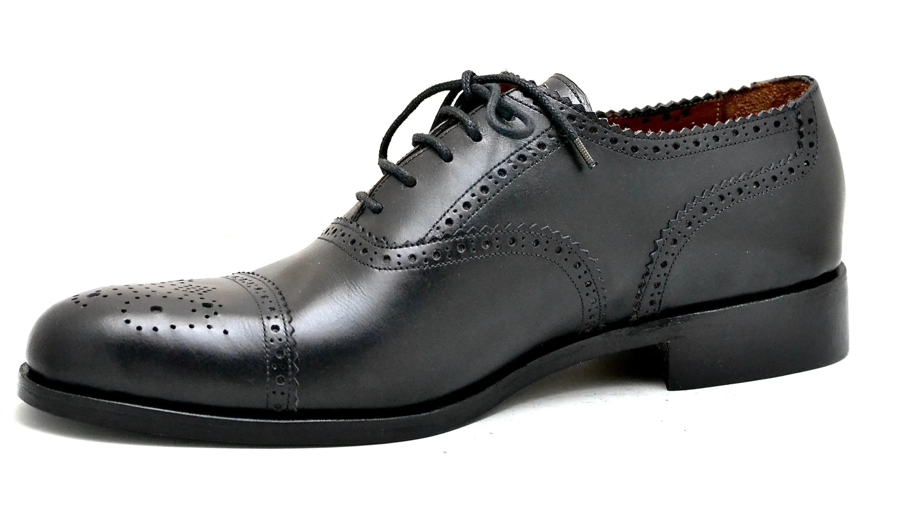 Oxford brogue  |  Black | Box calf