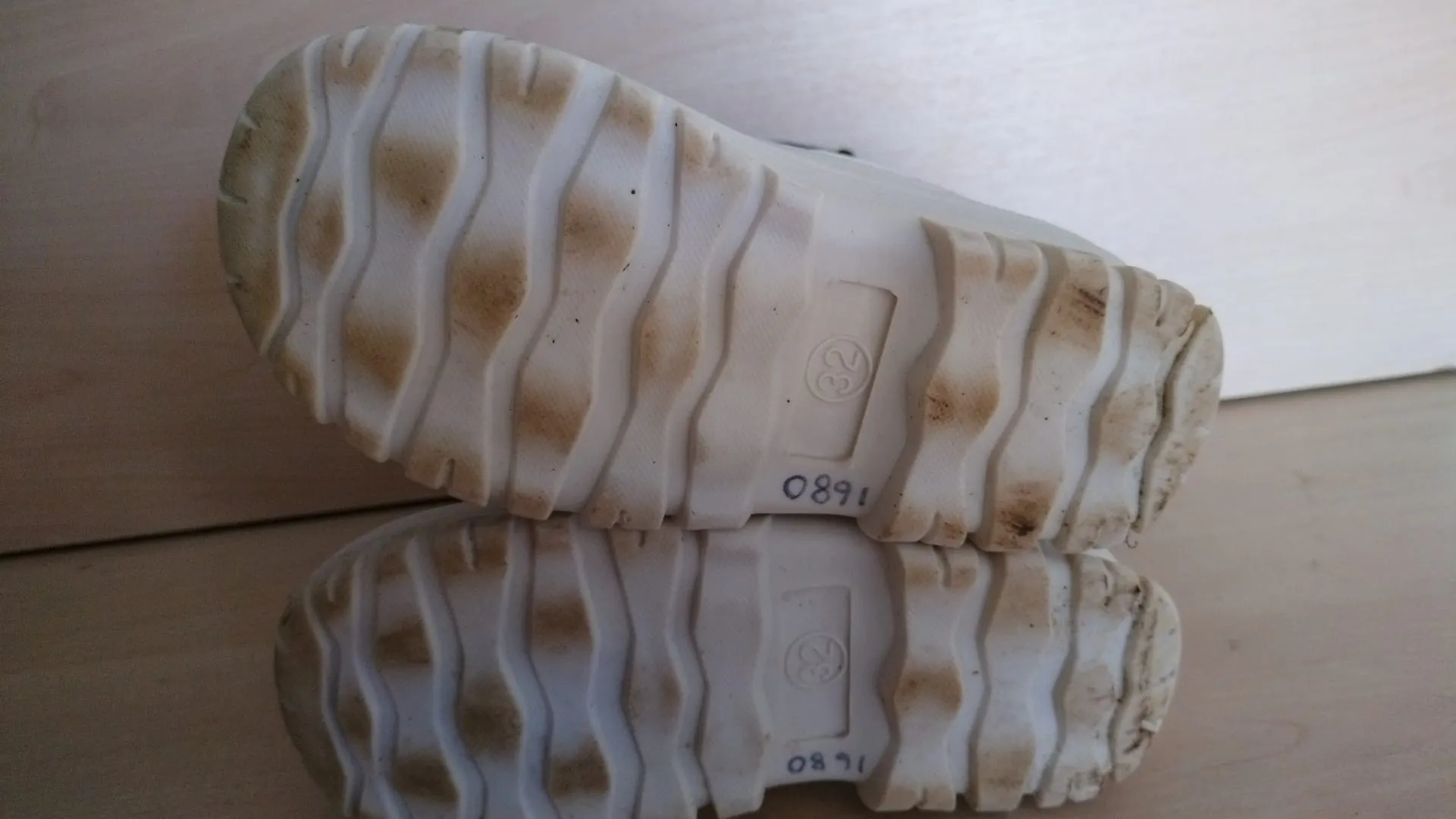 Pre Loved Roarsome (Dinoski) Kids Snow Boots Size EU32(1680)