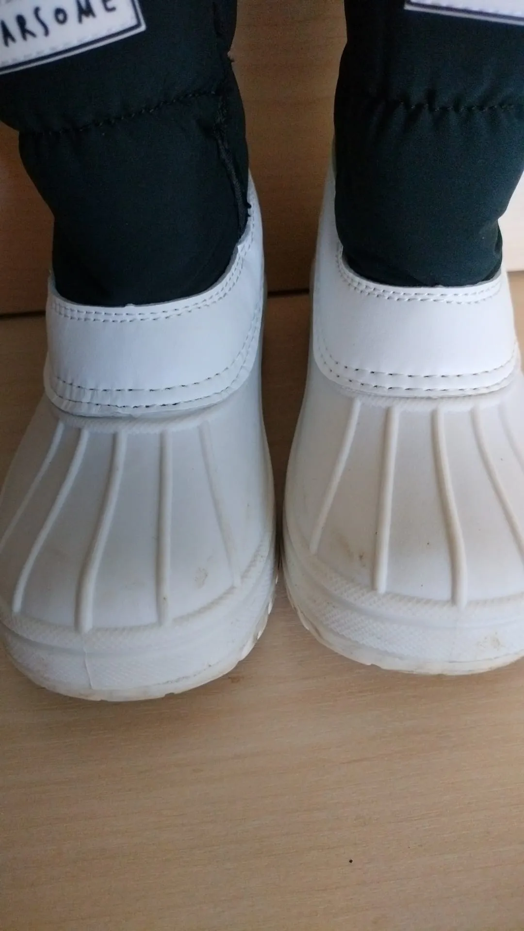 Pre Loved Roarsome (Dinoski) Kids Snow Boots Size EU32(1680)