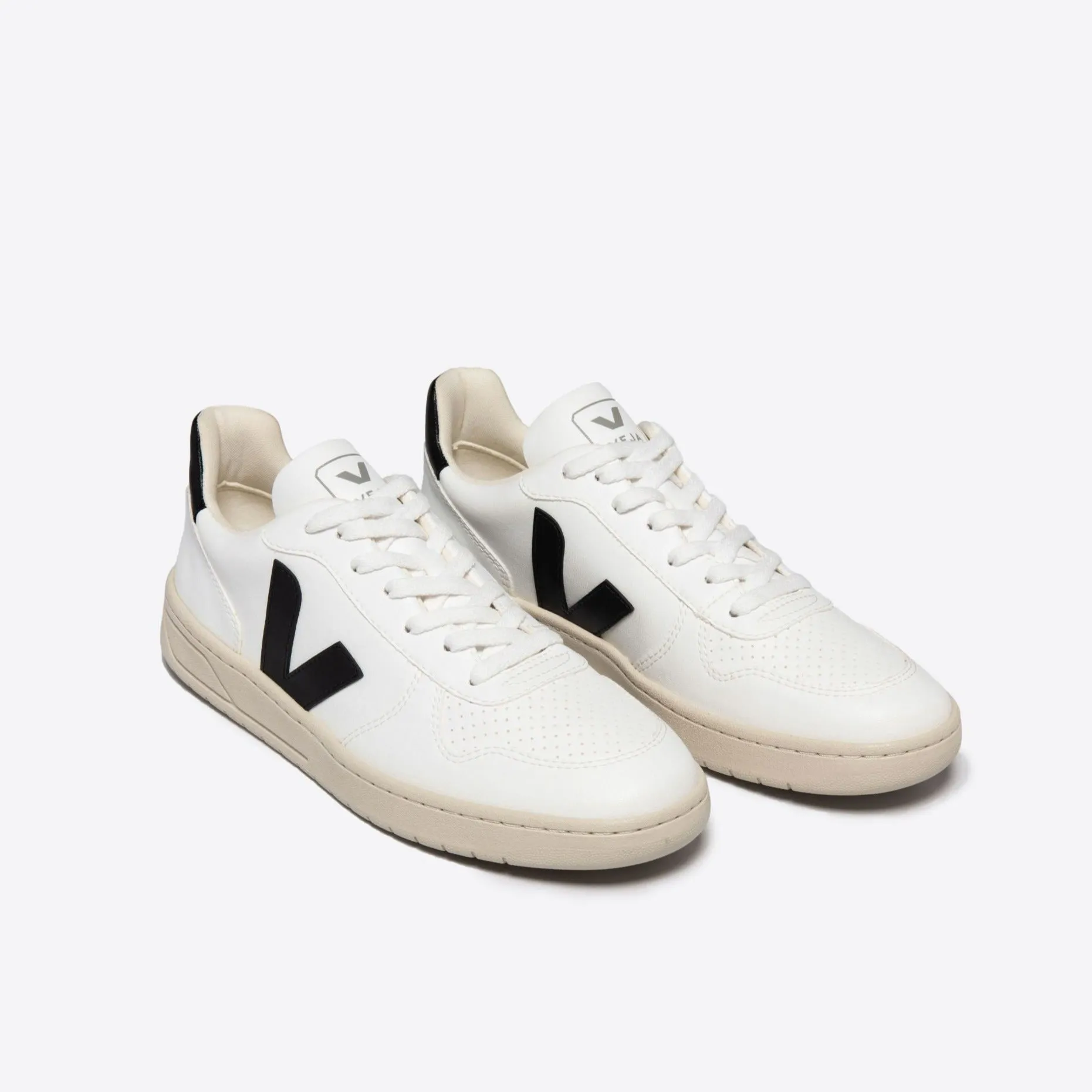 VEJA V-10 CWL | White Black