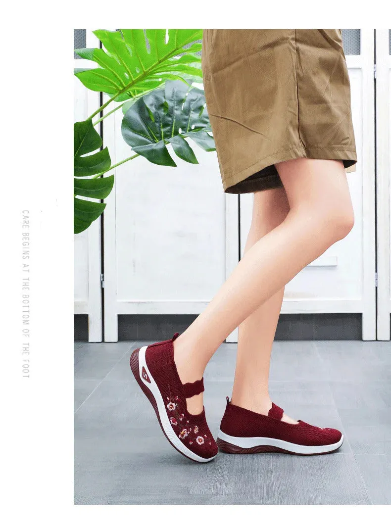 Women's Solid Color Breathable Sneakers, Soft Sole Lightweight Slip On Walking Shoes, Low-top Knitted Casual Shoes